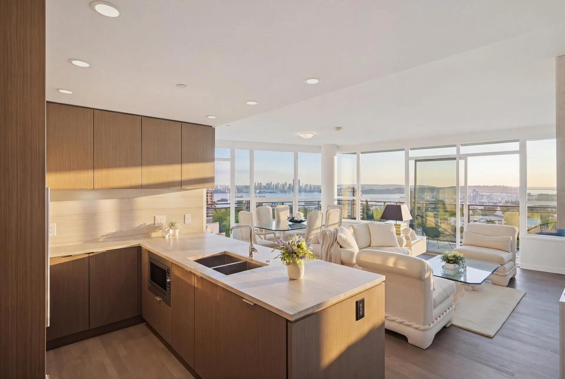 #906 – 112 13th Street