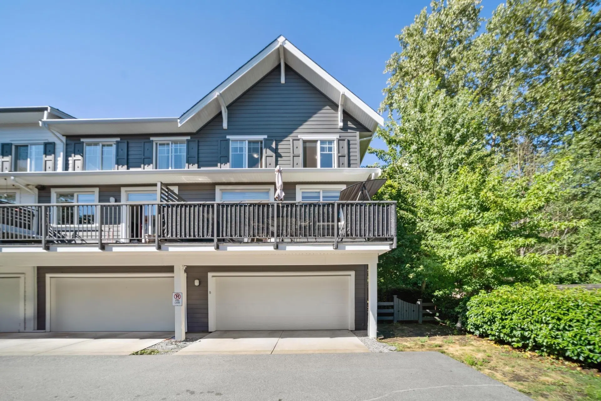 #8 – 16357 15 Avenue