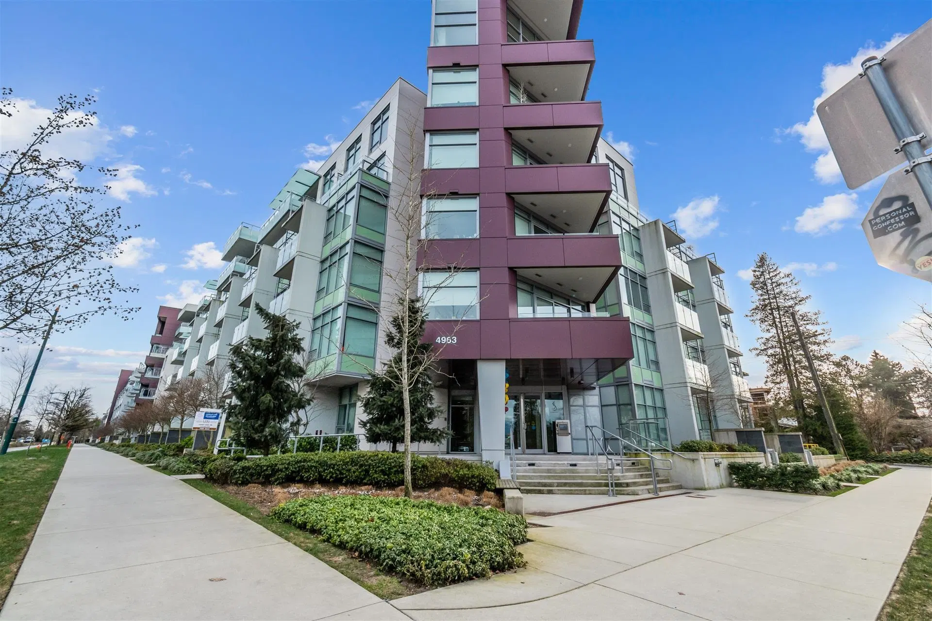 #305 – 4963 Cambie Street
