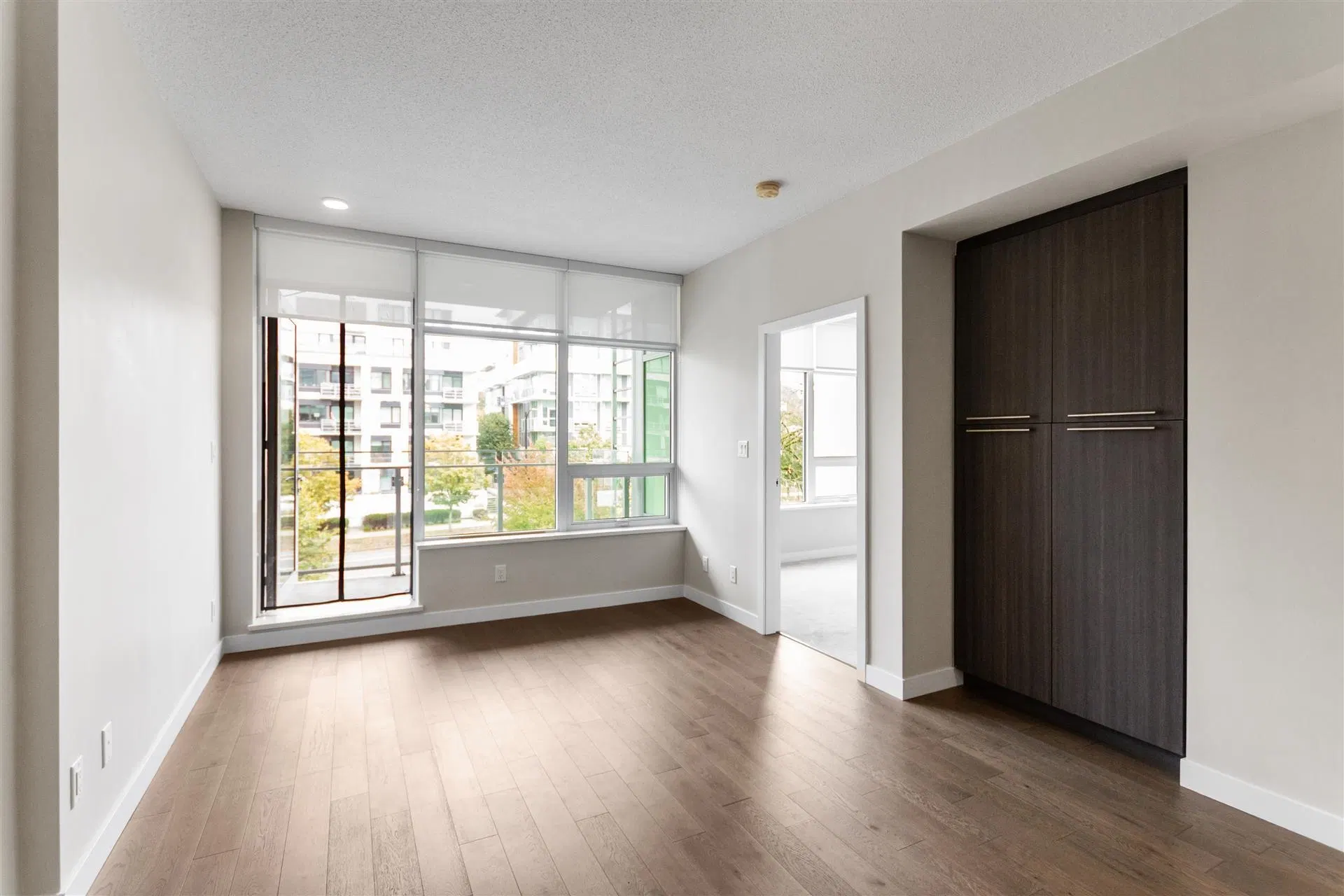 Photo 5 of 22 at #305 – 4963 Cambie Street