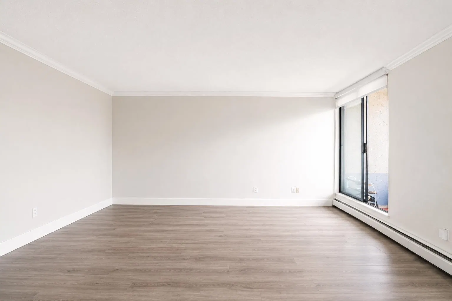 Photo 5 of 37 at #1701 – 3755 Bartlett Court