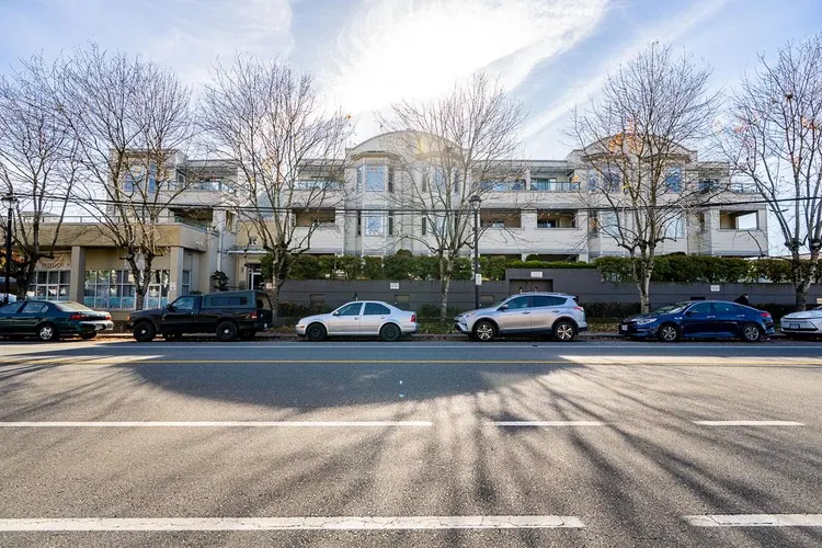 Photo 1 of 10 at #213 – 20860 56 Avenue
