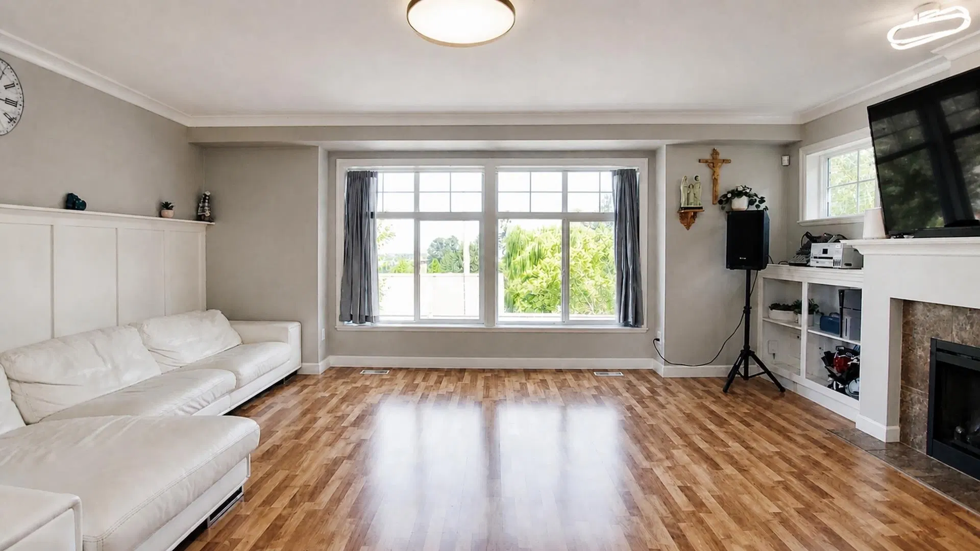 Photo 4 of 22 at #4 – 5648 Promontory Road