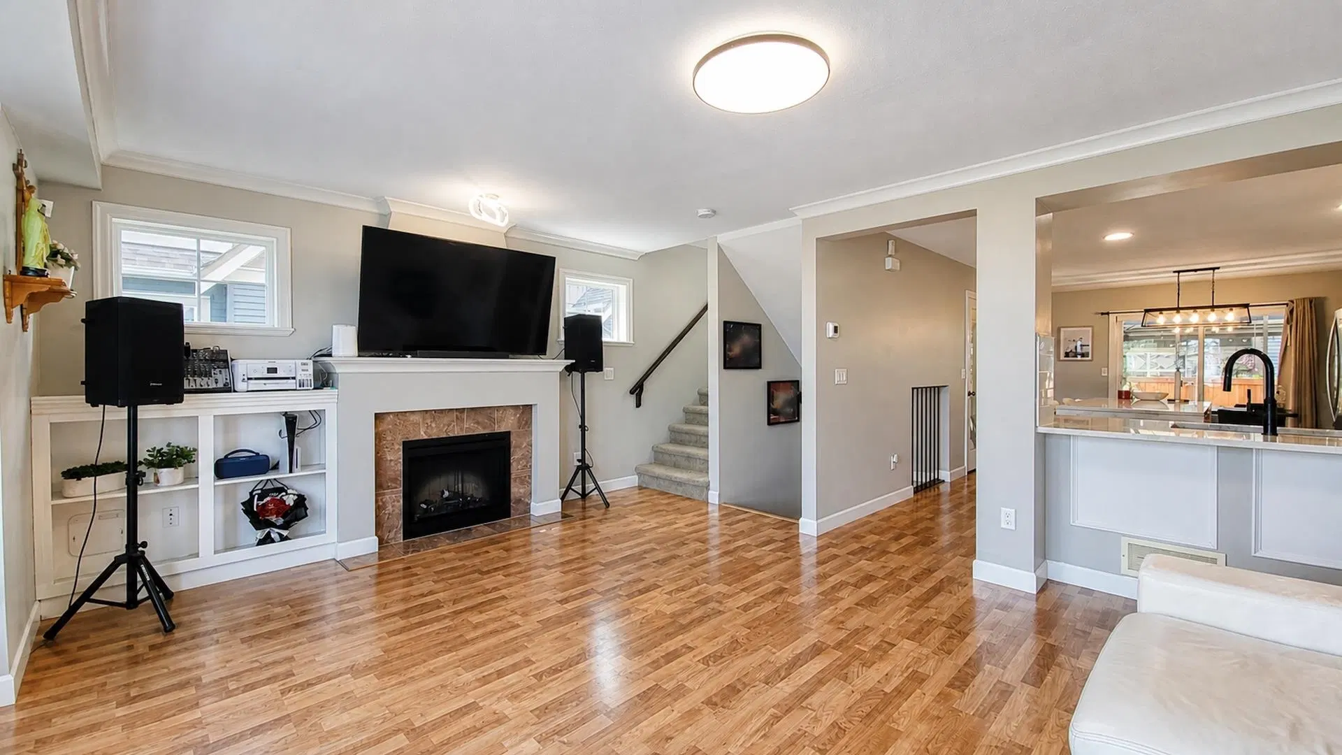 Photo 5 of 22 at #4 – 5648 Promontory Road