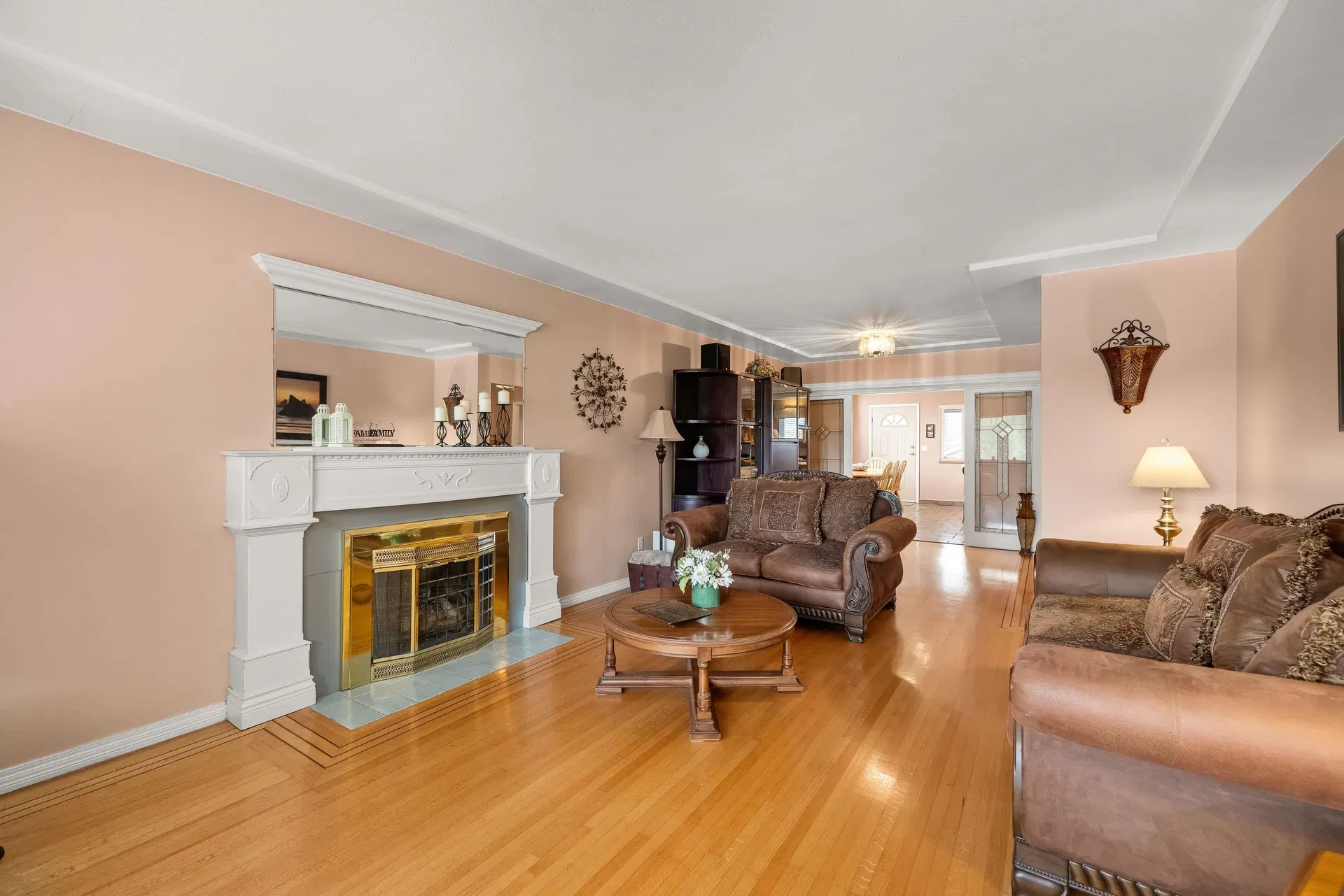 Photo 4 of 40 at 2515 E 45th Avenue