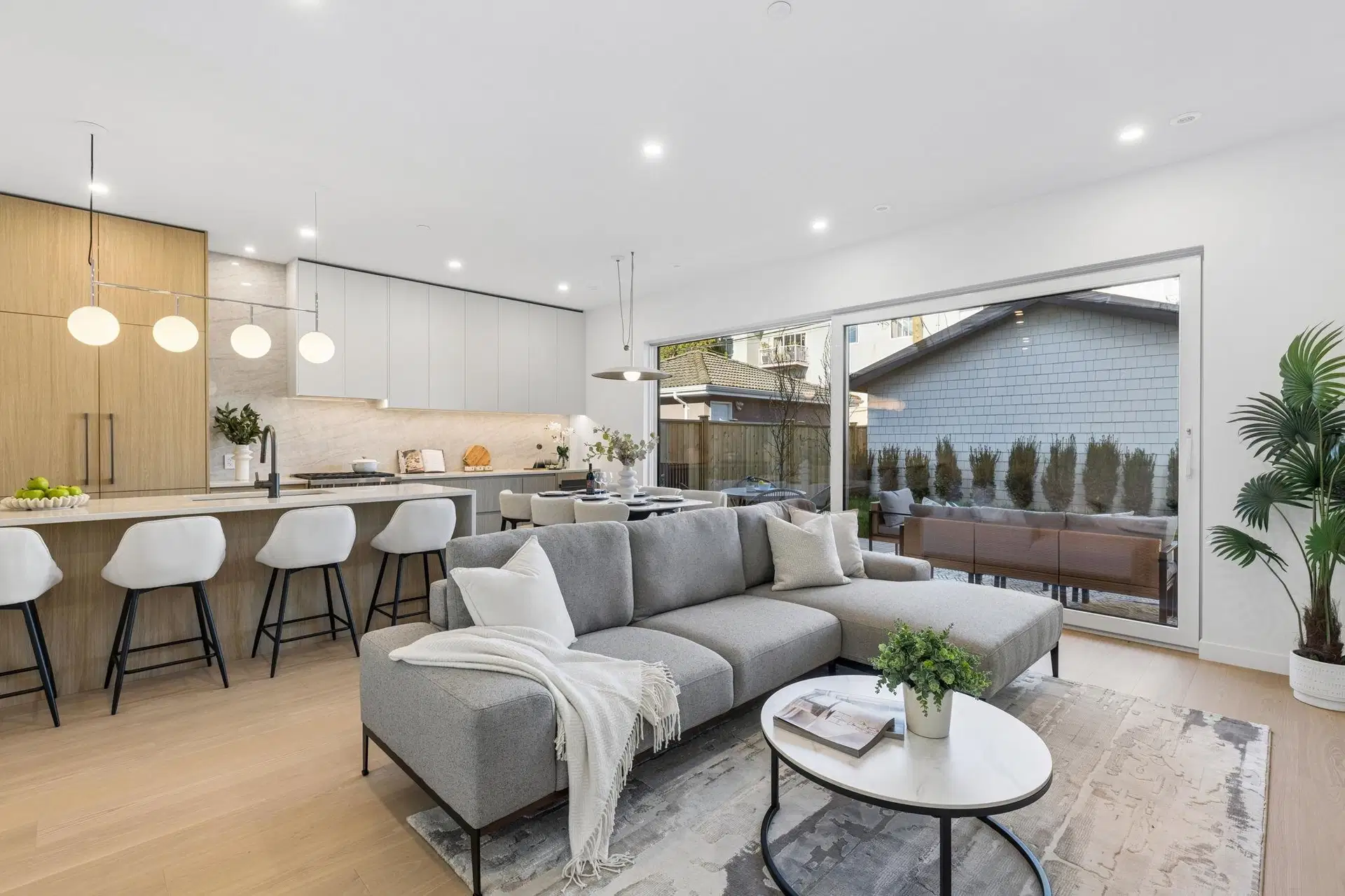 #2 – 6040 Larch Street