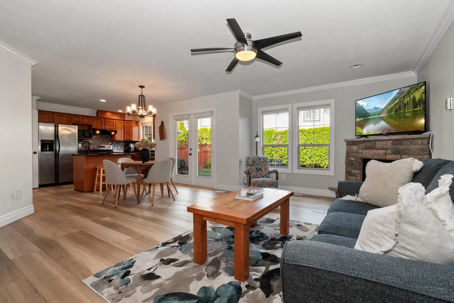 Photo 4 of 37 at #4 – 44523 Mclaren Drive
