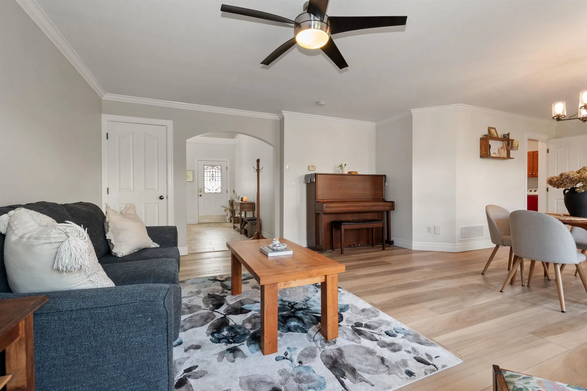 Photo 5 of 37 at #4 – 44523 Mclaren Drive
