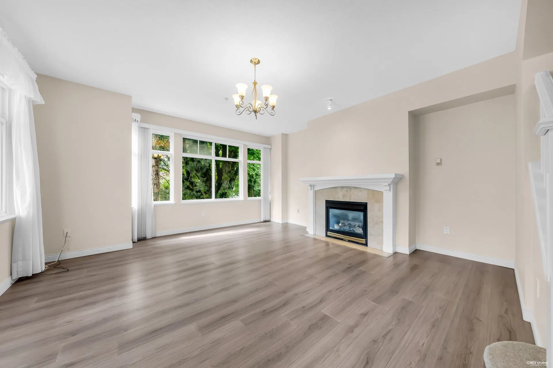Photo 1 of 36 at 2459 W 39th Avenue