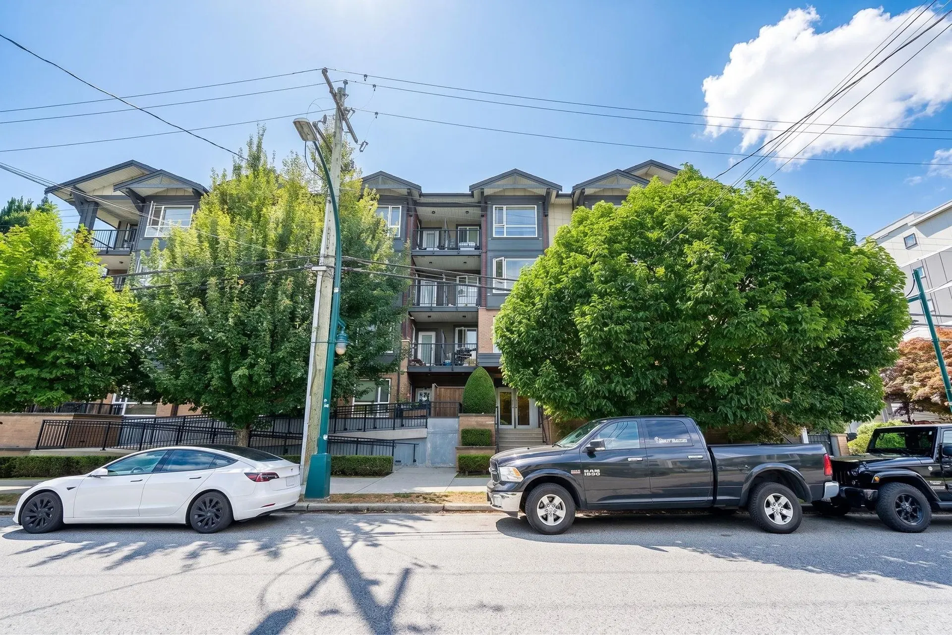 Photo 2 of 38 at #308 – 2351 Kelly Avenue