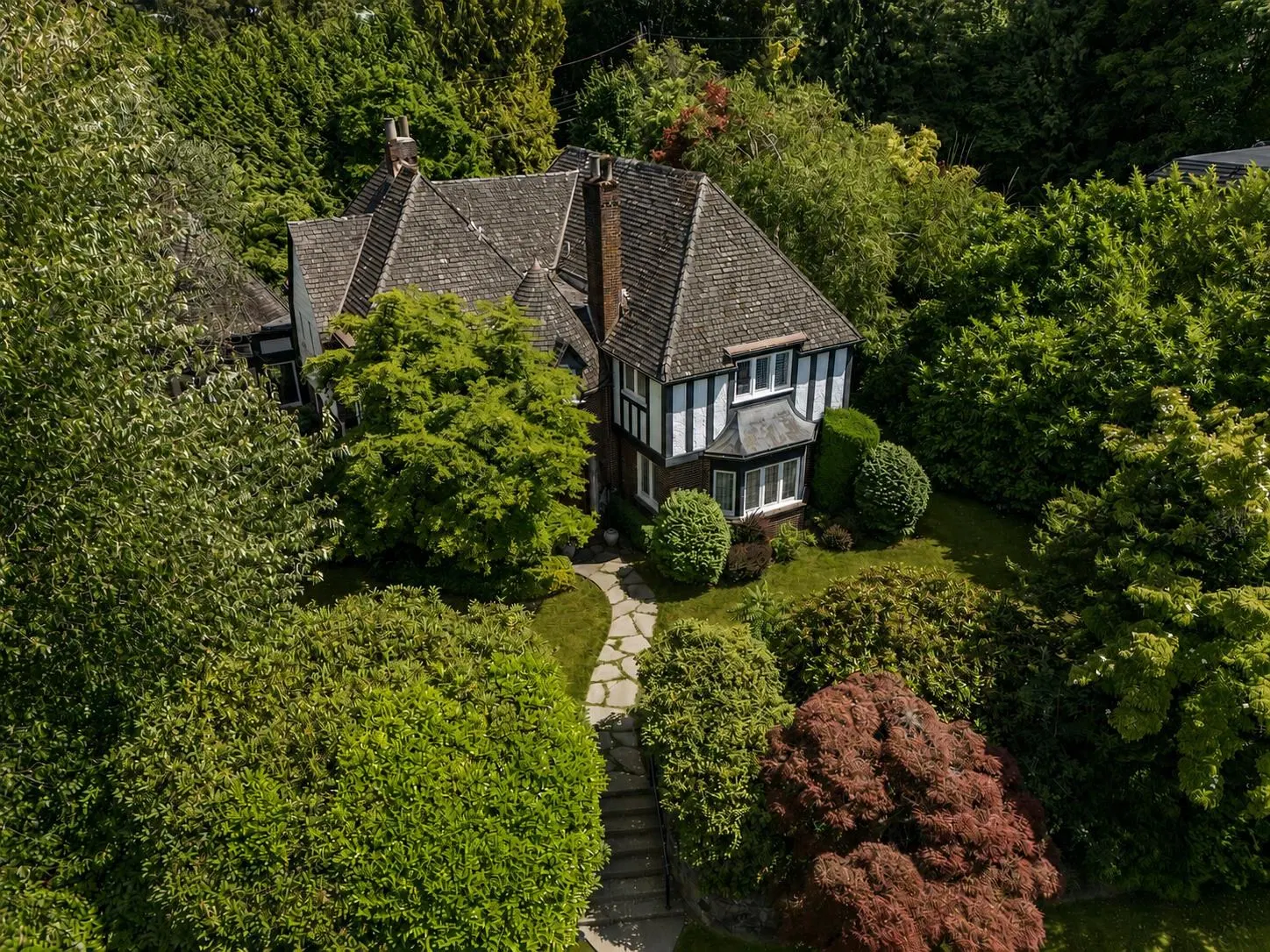 Photo 1 of 40 at 4576 Connaught Drive
