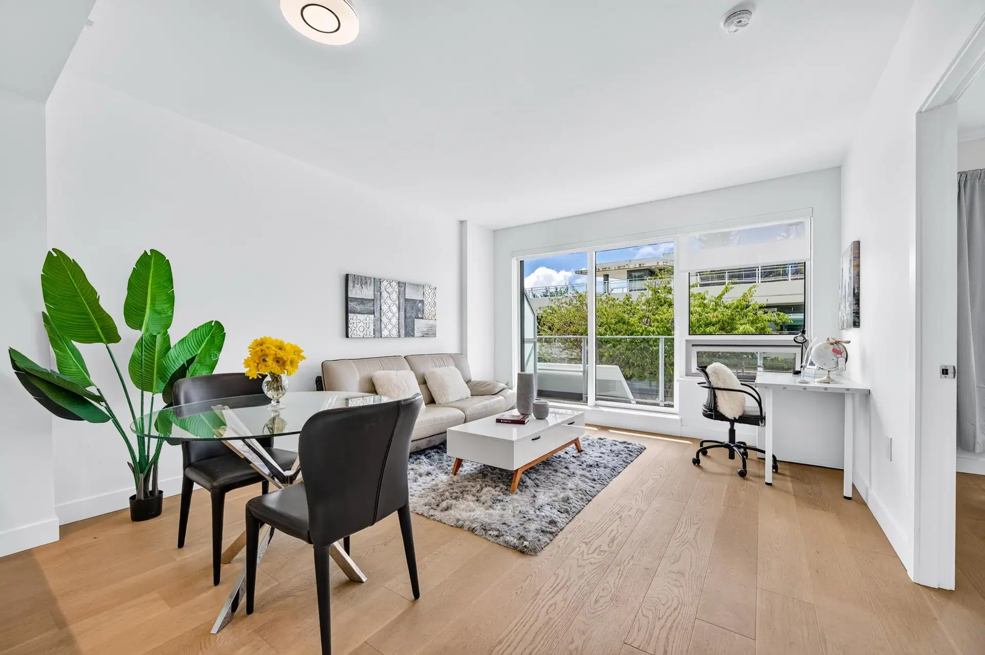 #611 – 5788 Gilbert Road