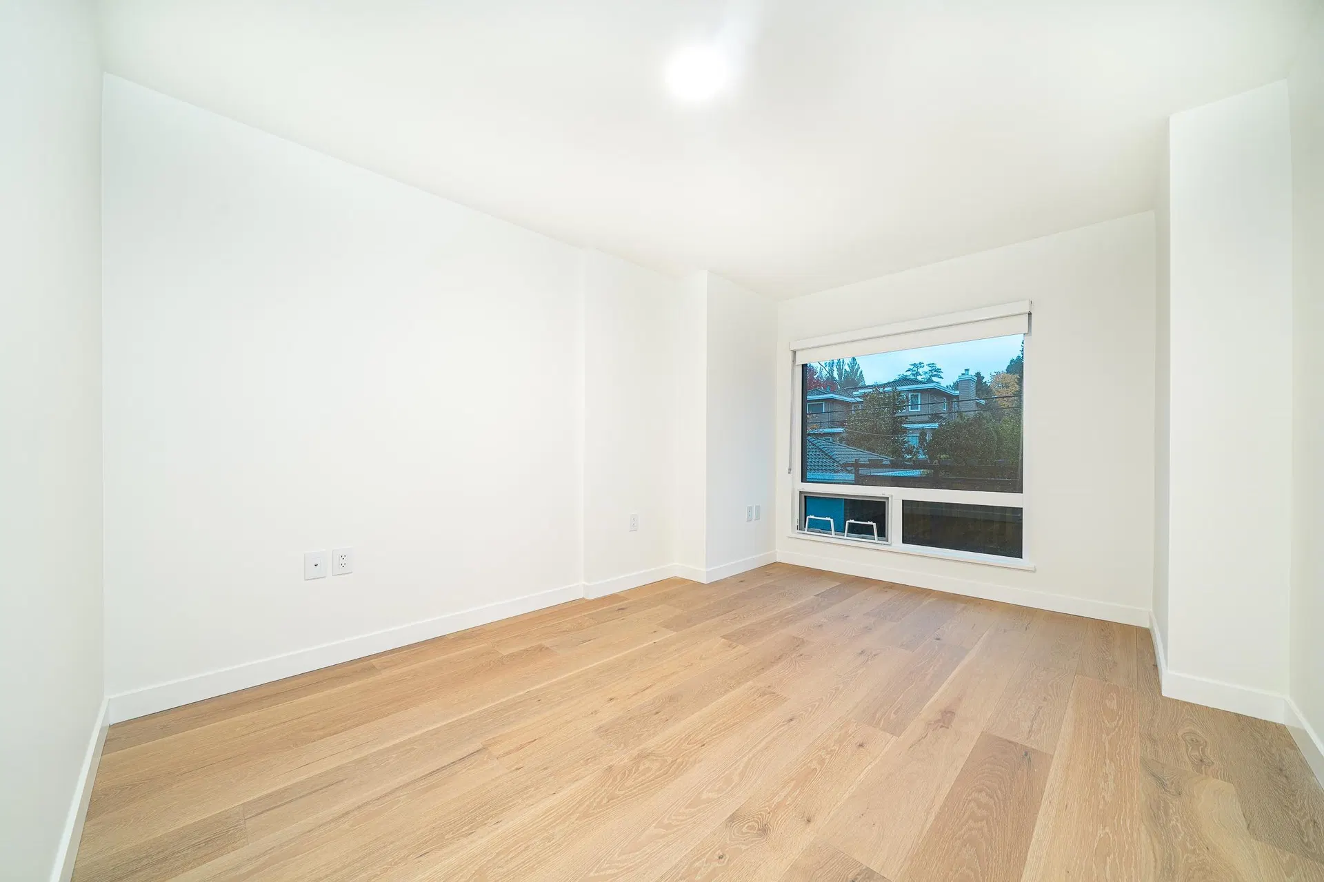 Photo 4 of 24 at #107 – 5212 Cambie Street