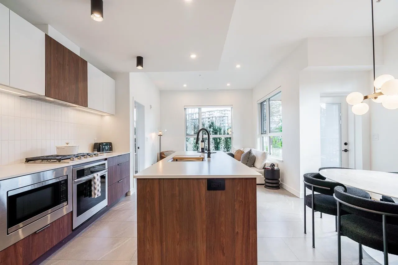 Photo 3 of 38 at #110 – 623 Kemsley Avenue