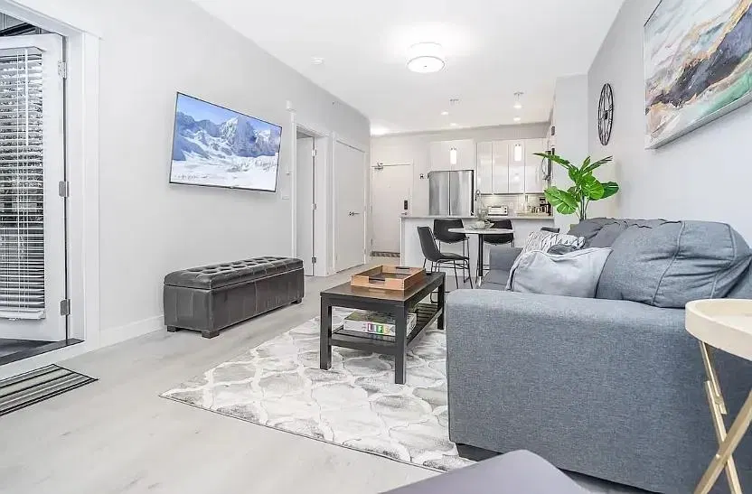 Photo 4 of 23 at #400 – 32690 14th Avenue