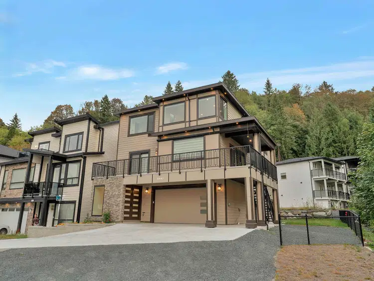 8447 Forest Gate Drive