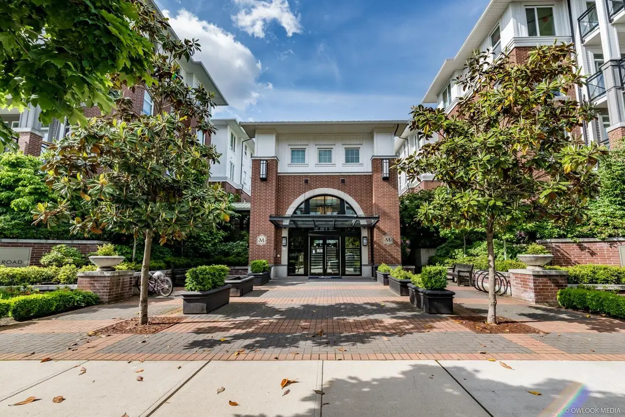 #237 – 9399 Odlin Road
