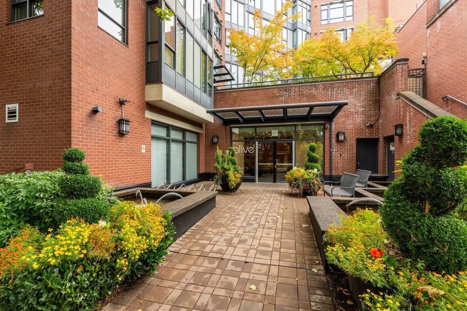 #431 – 3228 Tupper Street