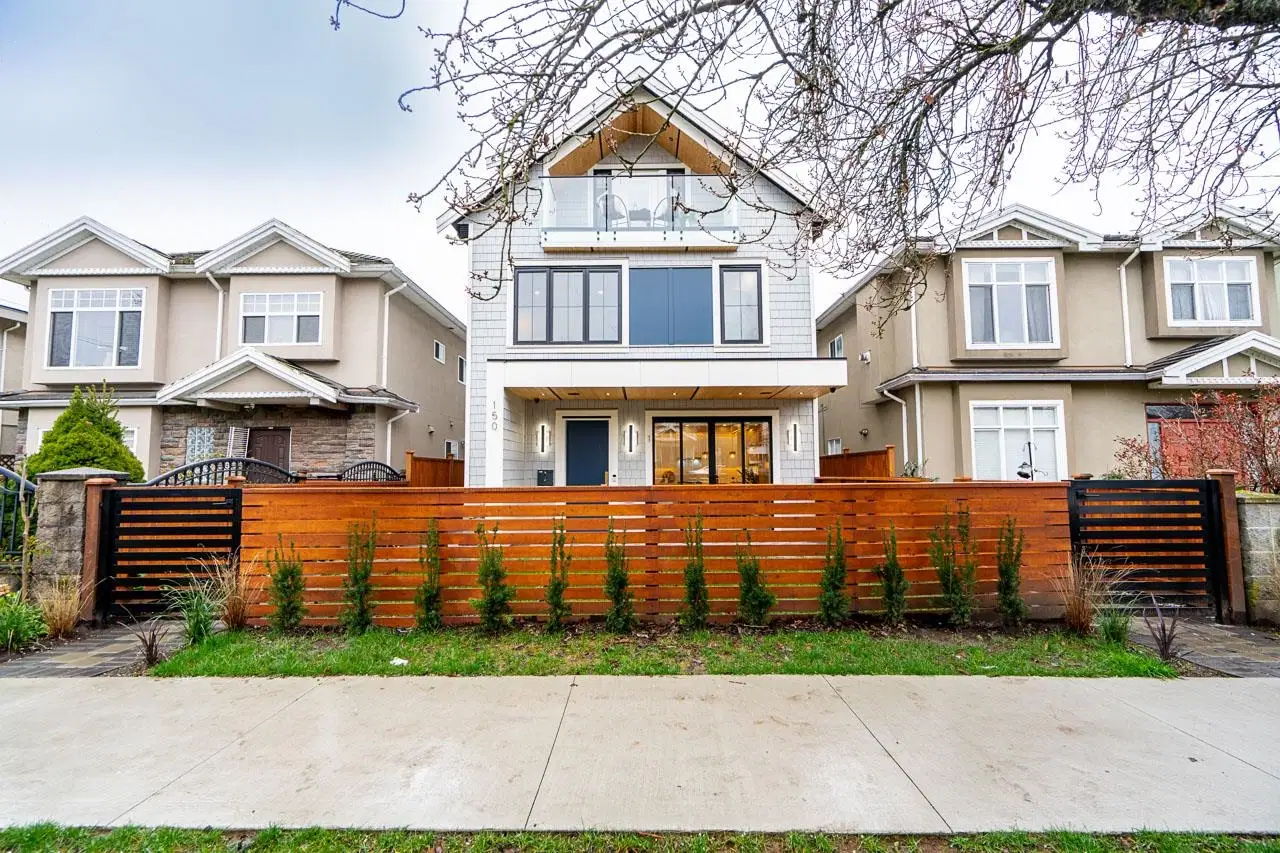 #1 – 150 51st Avenue
