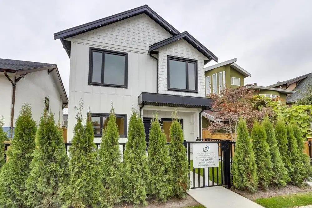 #1 – 4257 Knight Street