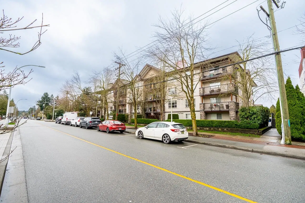 Photo 4 of 28 at #313 – 5465 203 Street