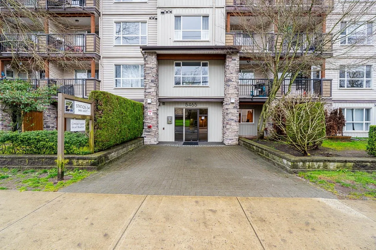 Photo 5 of 28 at #313 – 5465 203 Street