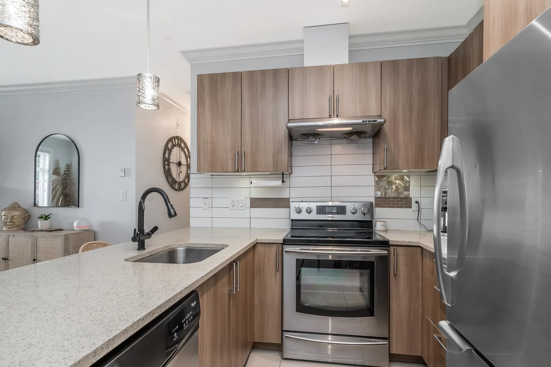 Photo 5 of 40 at #101 – 11566 224 Street