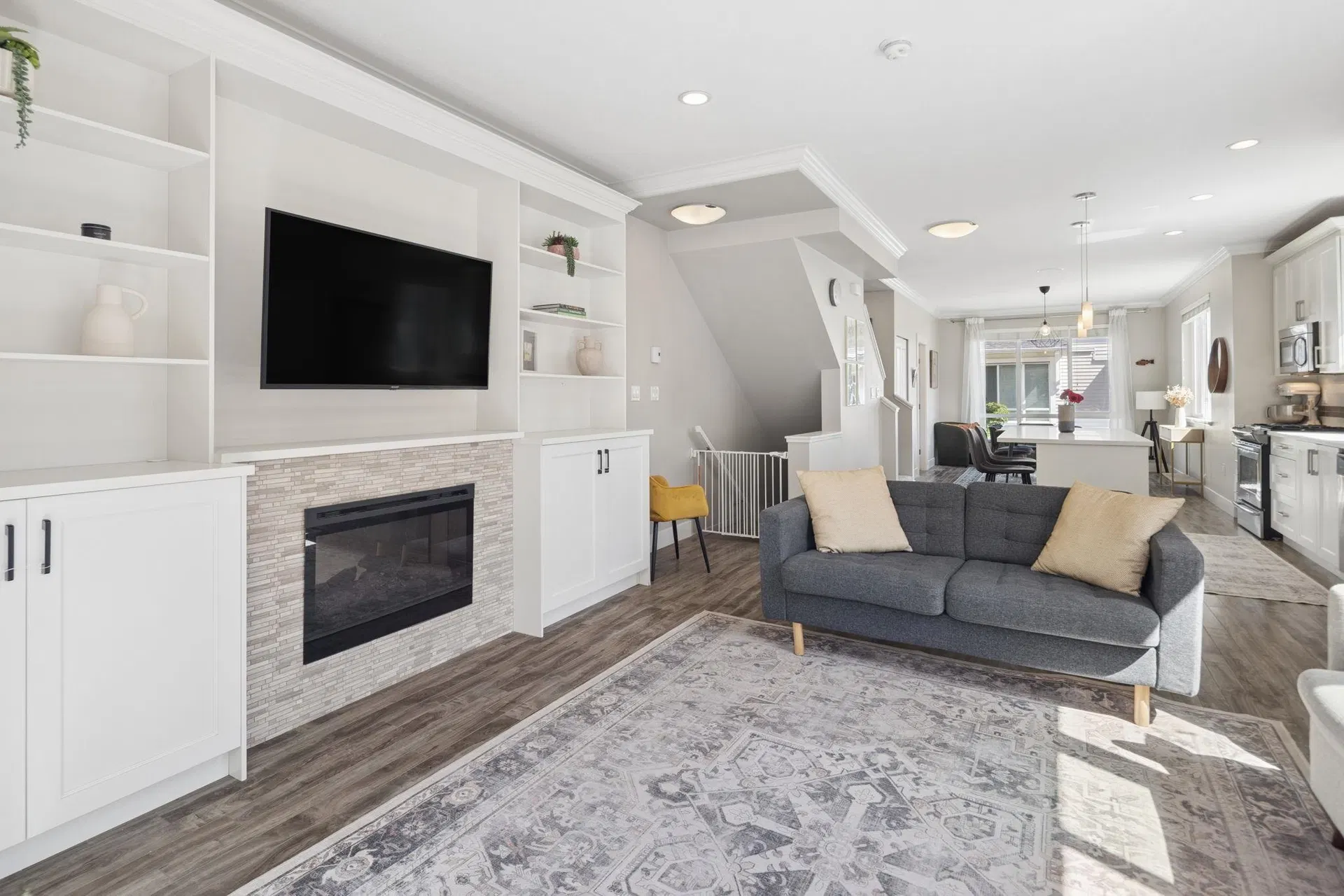 Photo 2 of 40 at #32 – 3039 156 Street