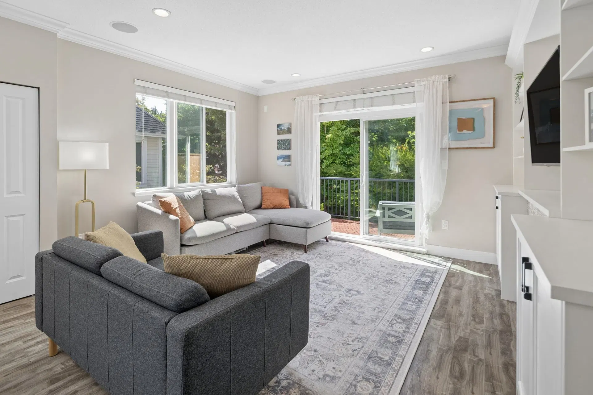 Photo 4 of 40 at #32 – 3039 156 Street