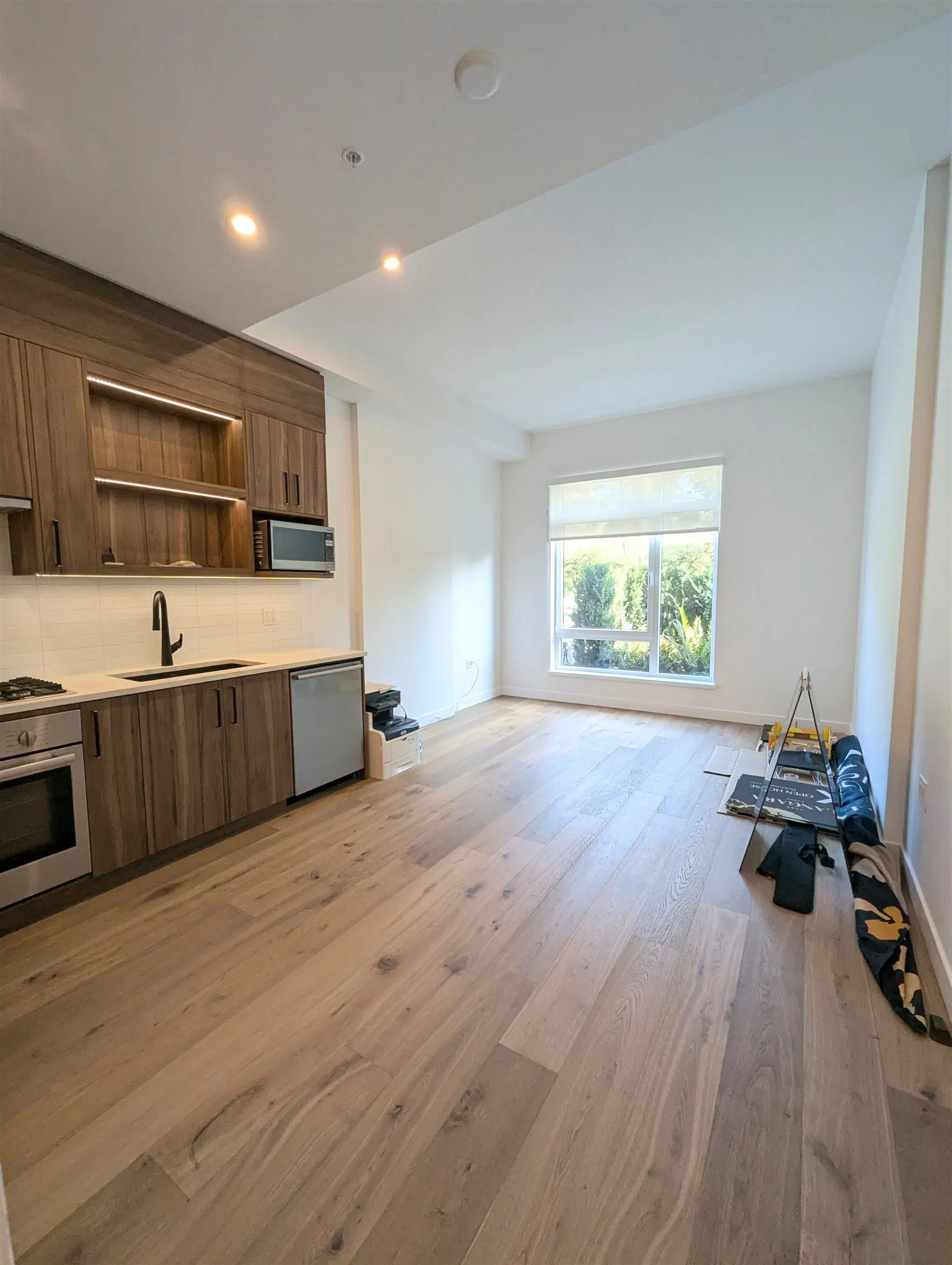 Photo 5 of 6 at #101 – 6859 Cambie Street