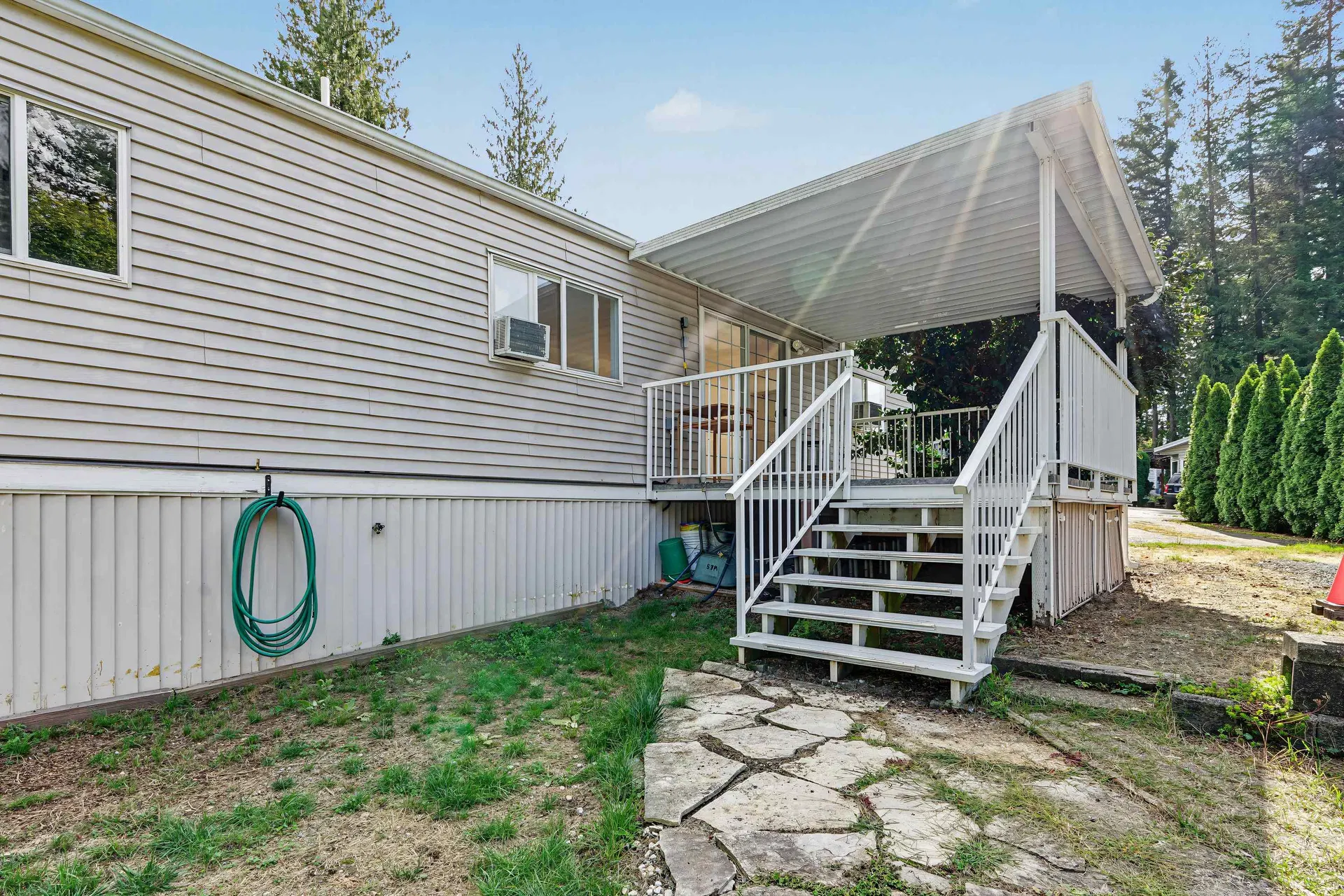 #5 – 2216 Lougheed Highway