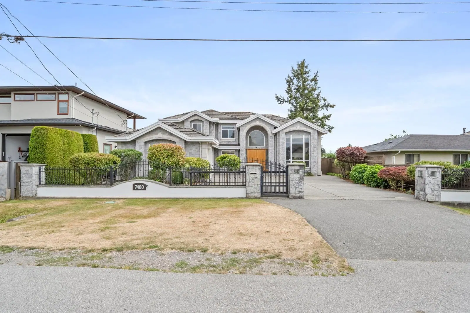 Photo 2 of 30 at 7460 Petts Road