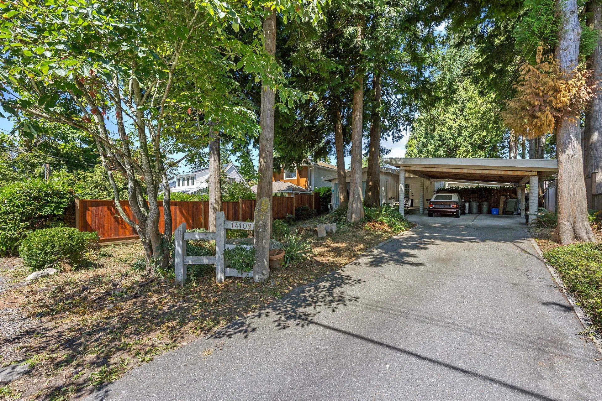 Photo 3 of 8 at 14109 Blackburn Avenue