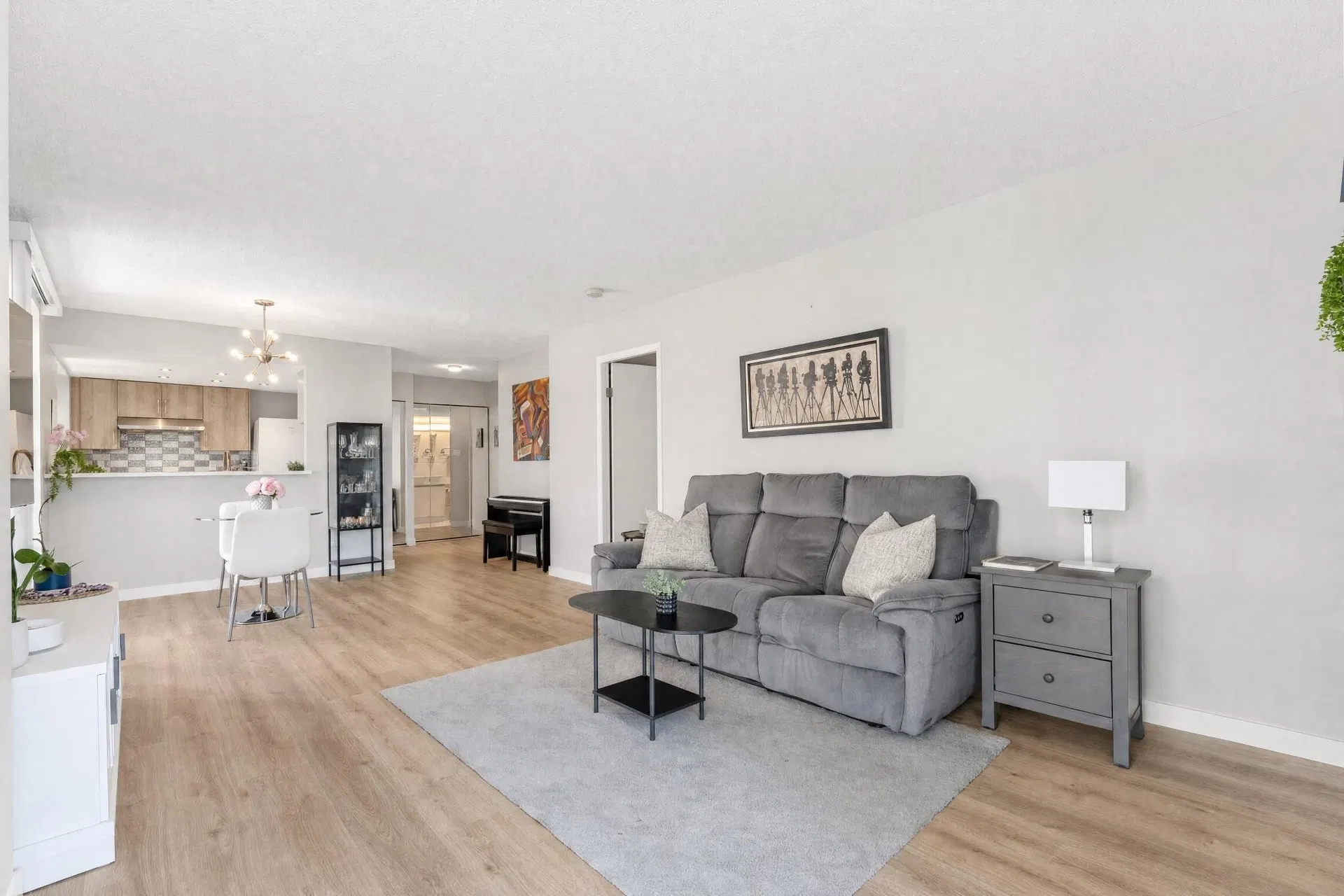 Photo 3 of 31 at B901 – 1331 Homer Street