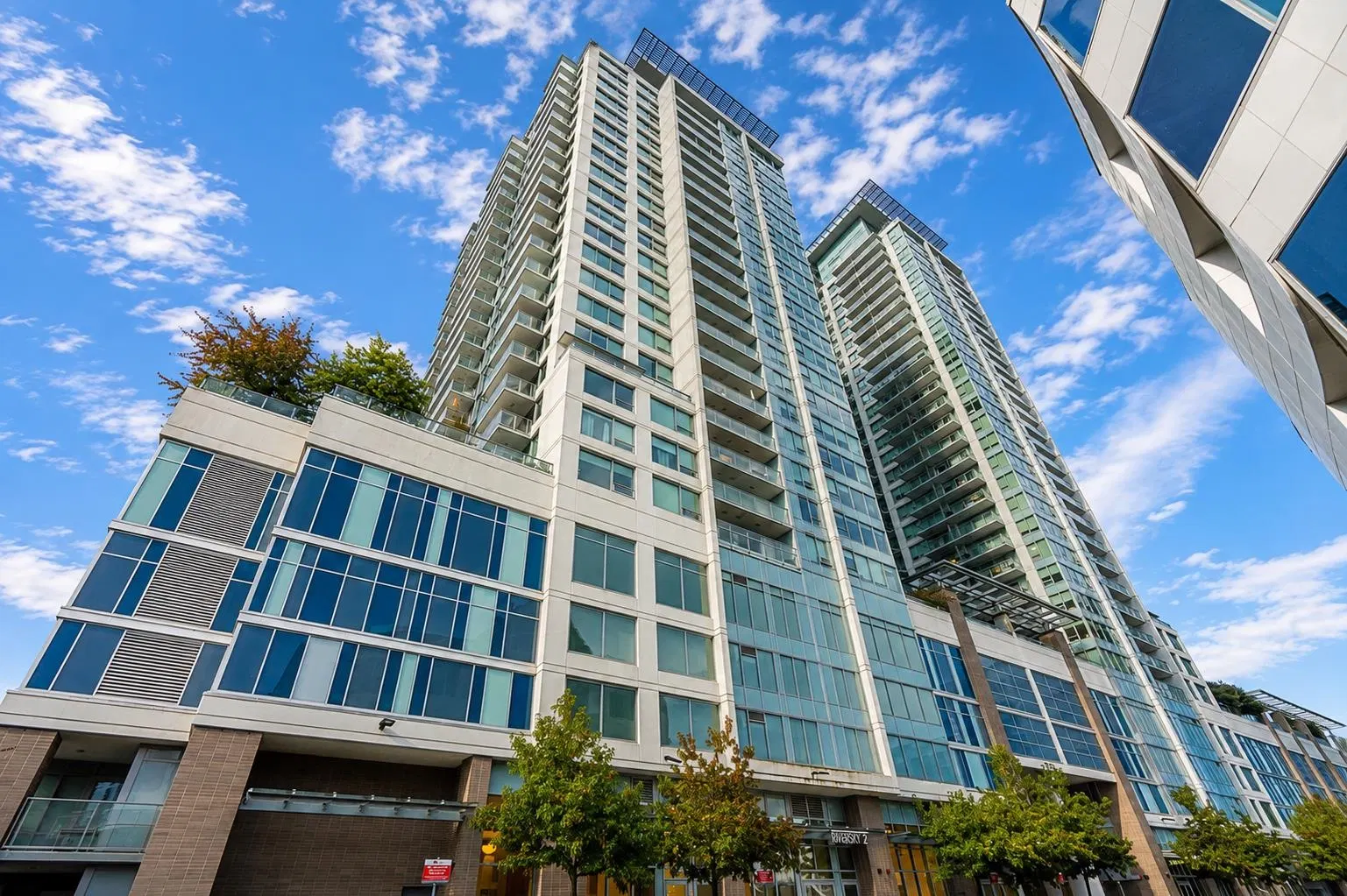 Photo 2 of 26 at #1106 – 988 Quayside Drive