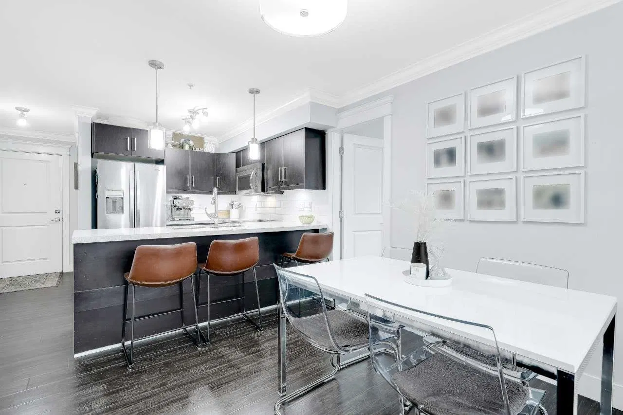 Photo 2 of 35 at #105 – 2268 Shaughnessy Street
