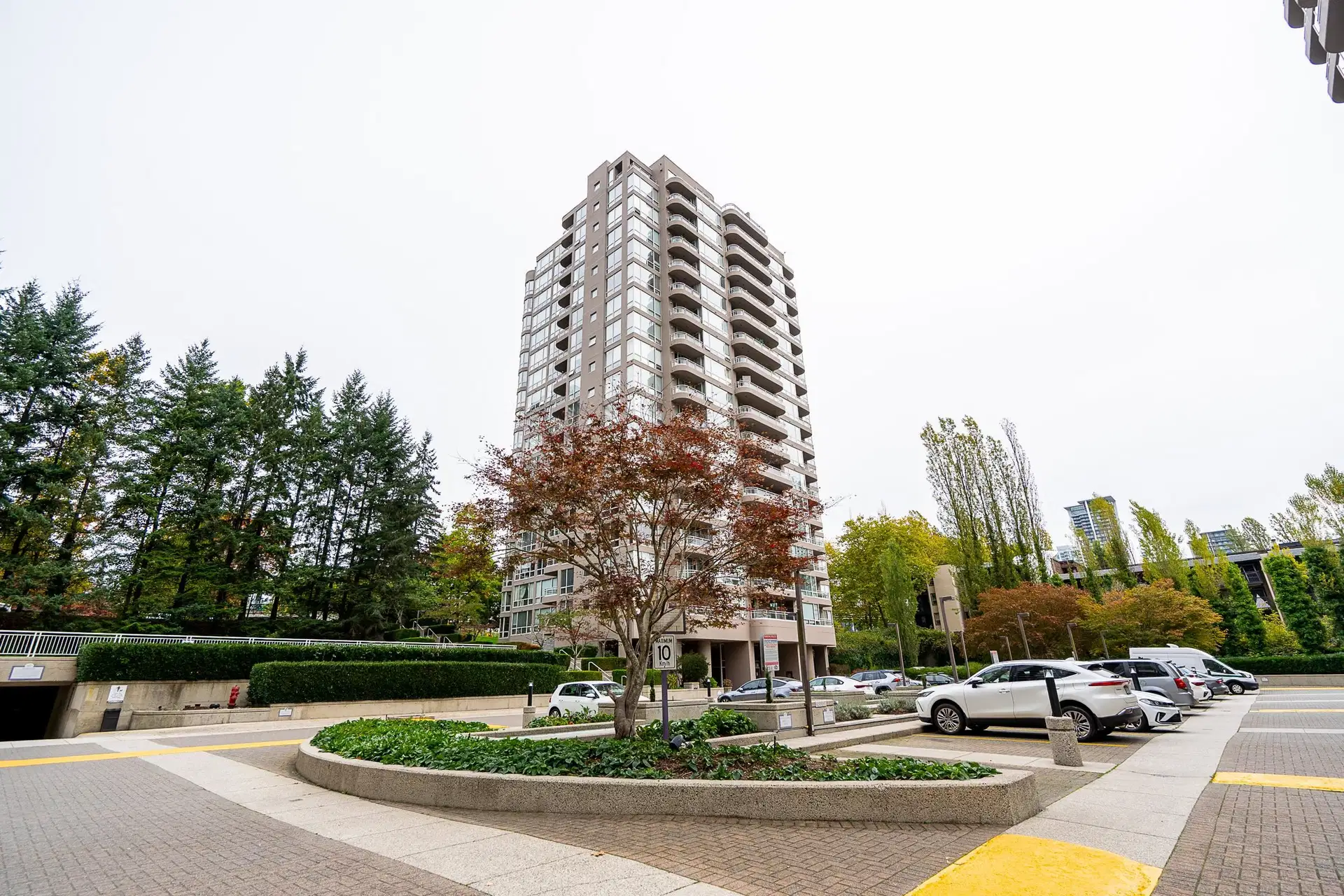 #1802 – 9633 Manchester Drive