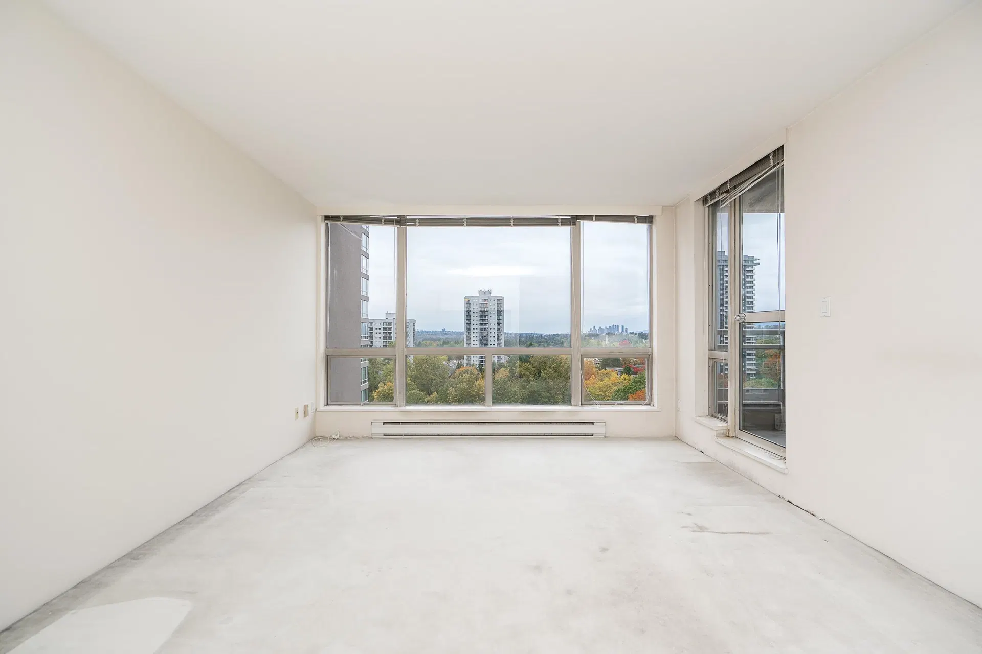 Photo 3 of 40 at #1802 – 9633 Manchester Drive