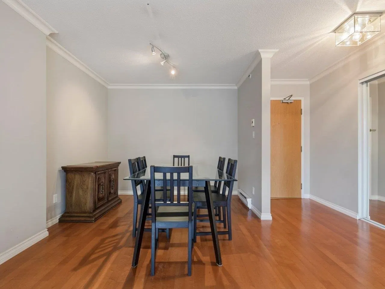 Photo 5 of 40 at #701 – 2288 Pine Street