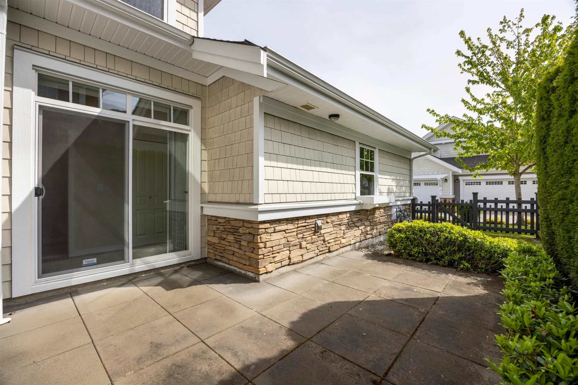 Photo 5 of 31 at #80 – 10500 Delsom Crescent