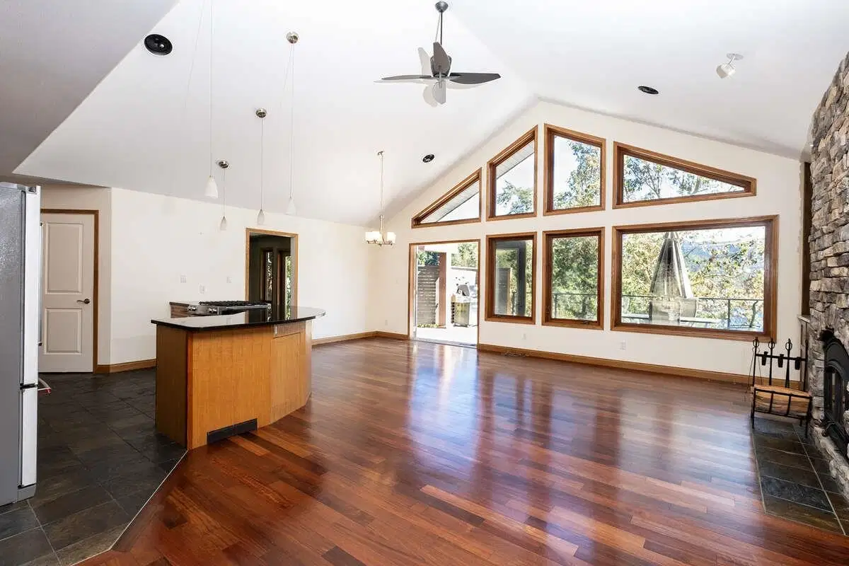 #22 – 4622 Sinclair Bay Road