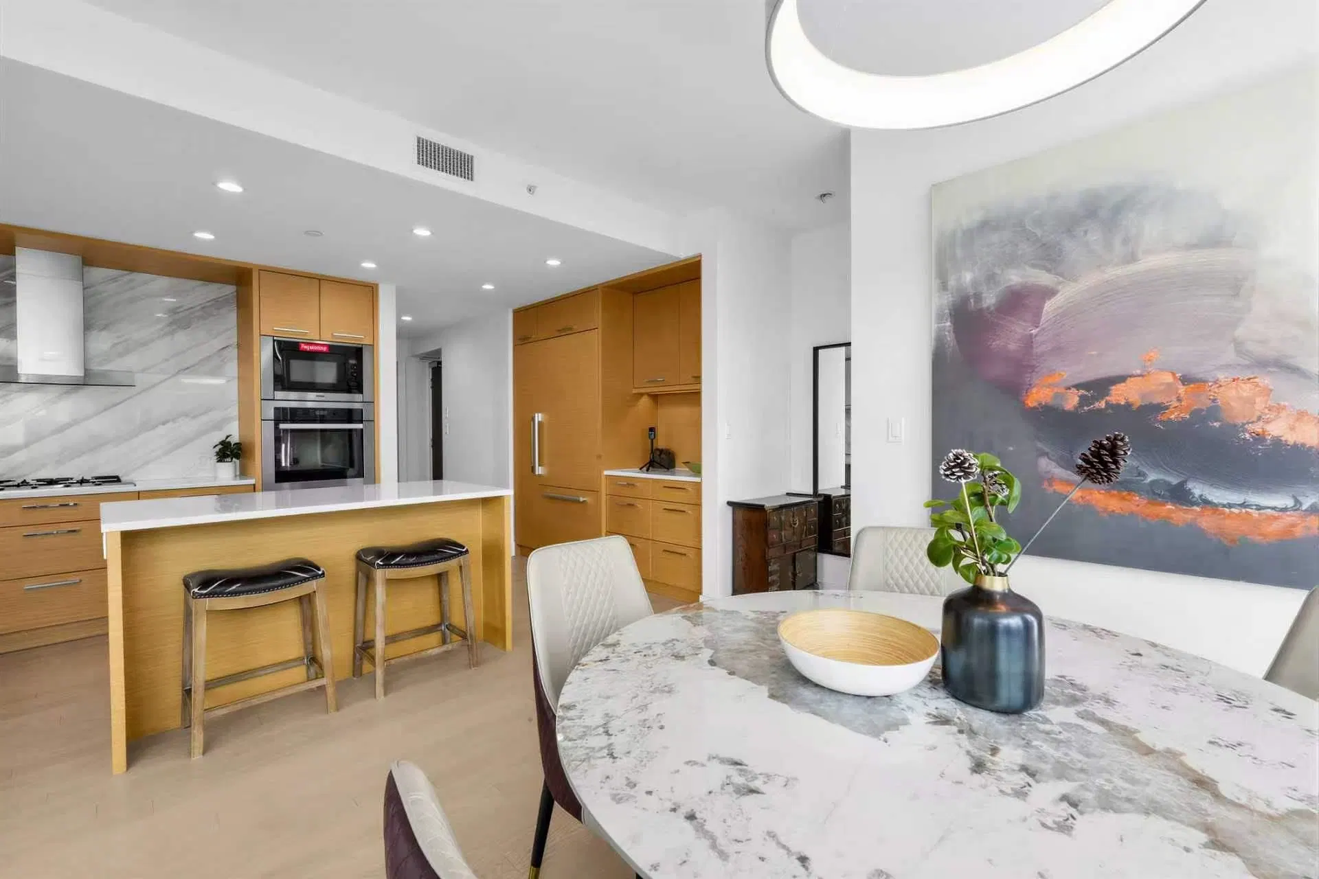 Photo 4 of 20 at #25XX – 4360 Beresford Street