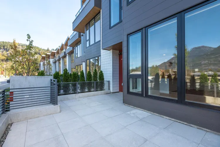 Photo 3 of 40 at #101 – 1502 Scott Crescent