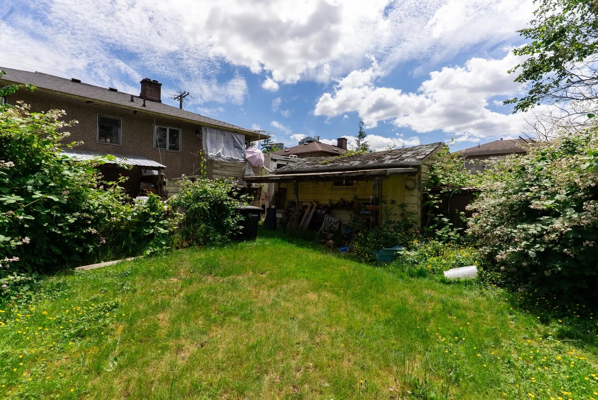 Photo 3 of 14 at 7465 Rosewood Street