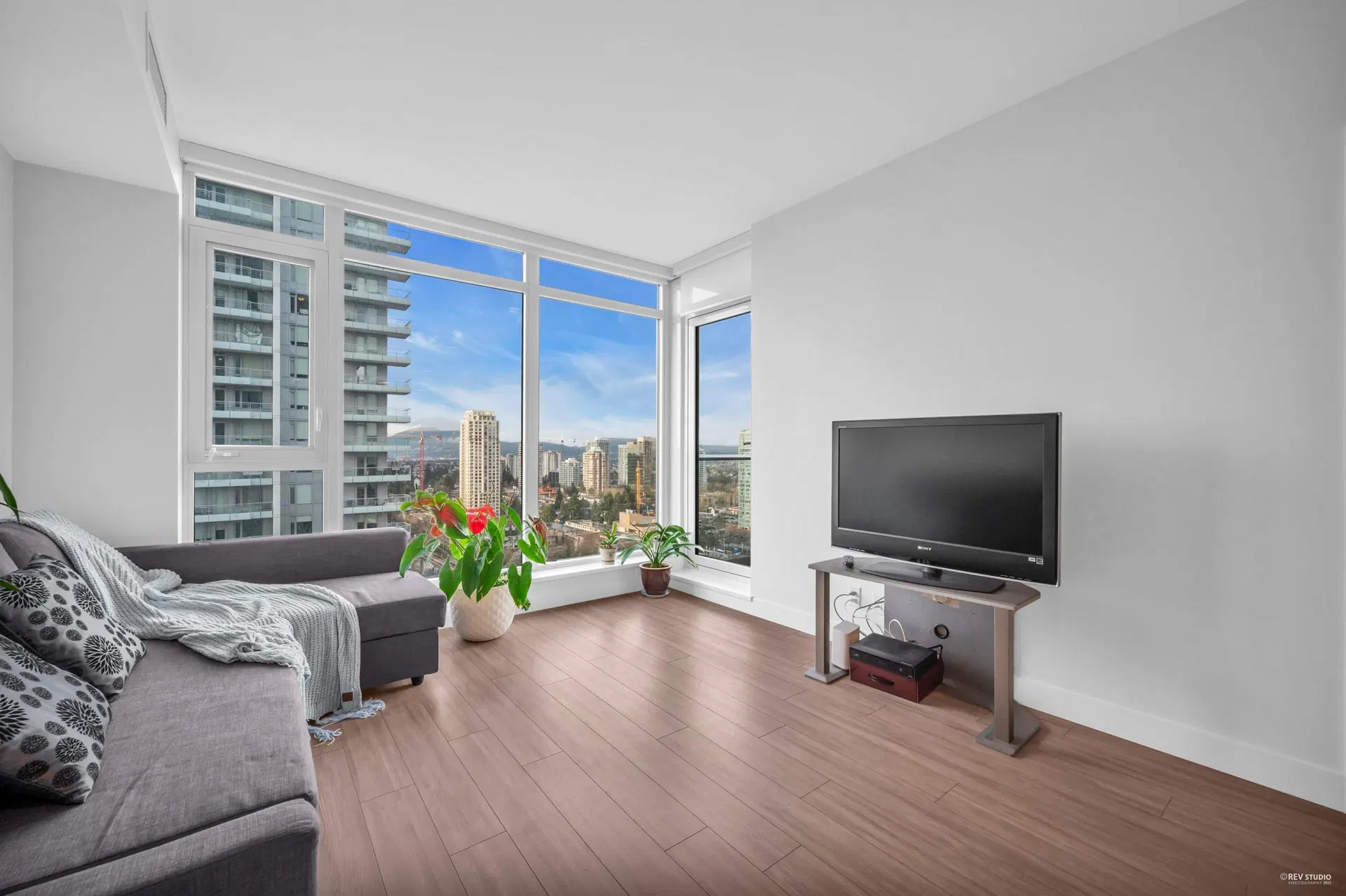 #1701 – 4458 Beresford Street