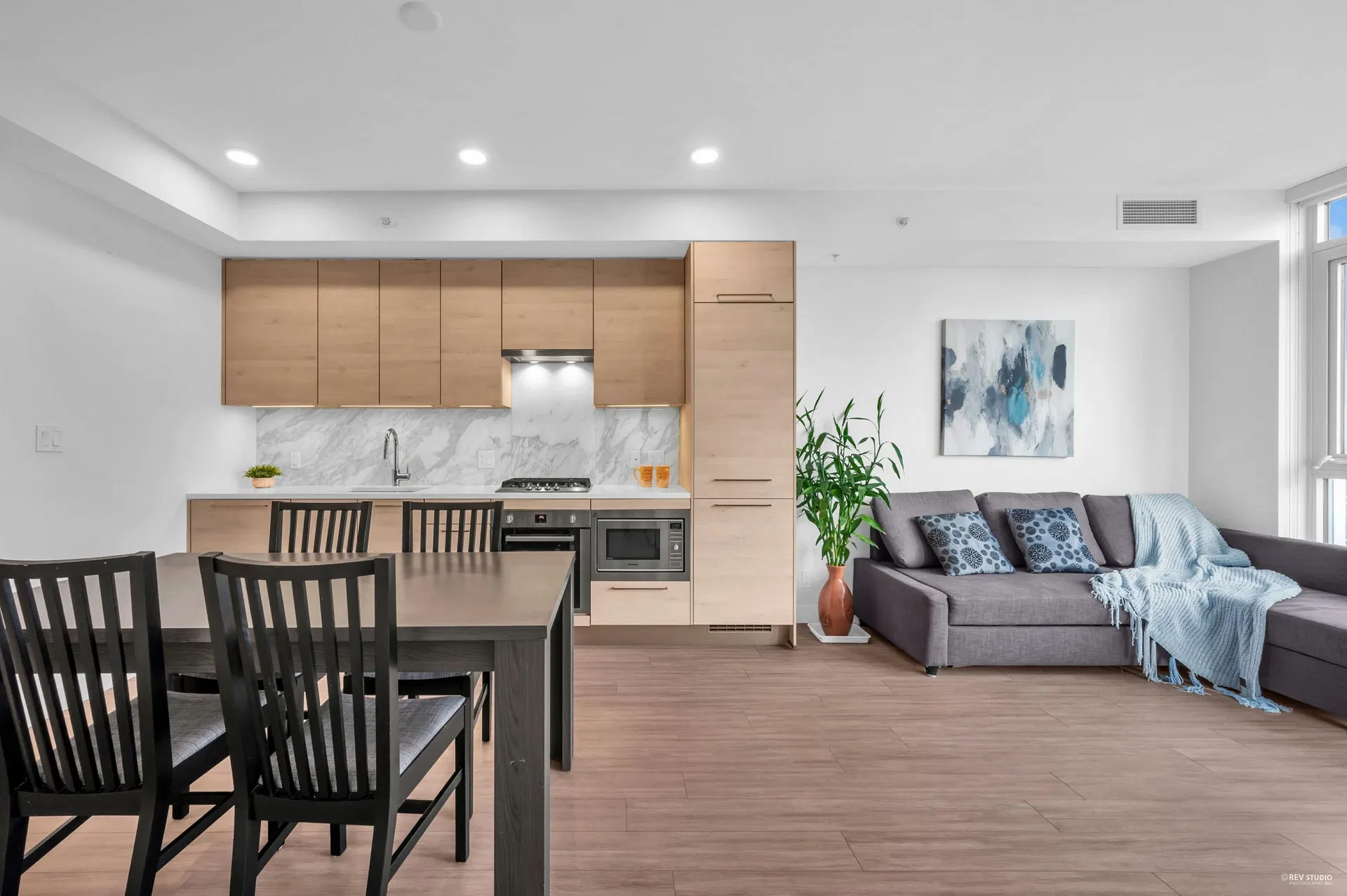 Photo 3 of 26 at #1701 – 4458 Beresford Street