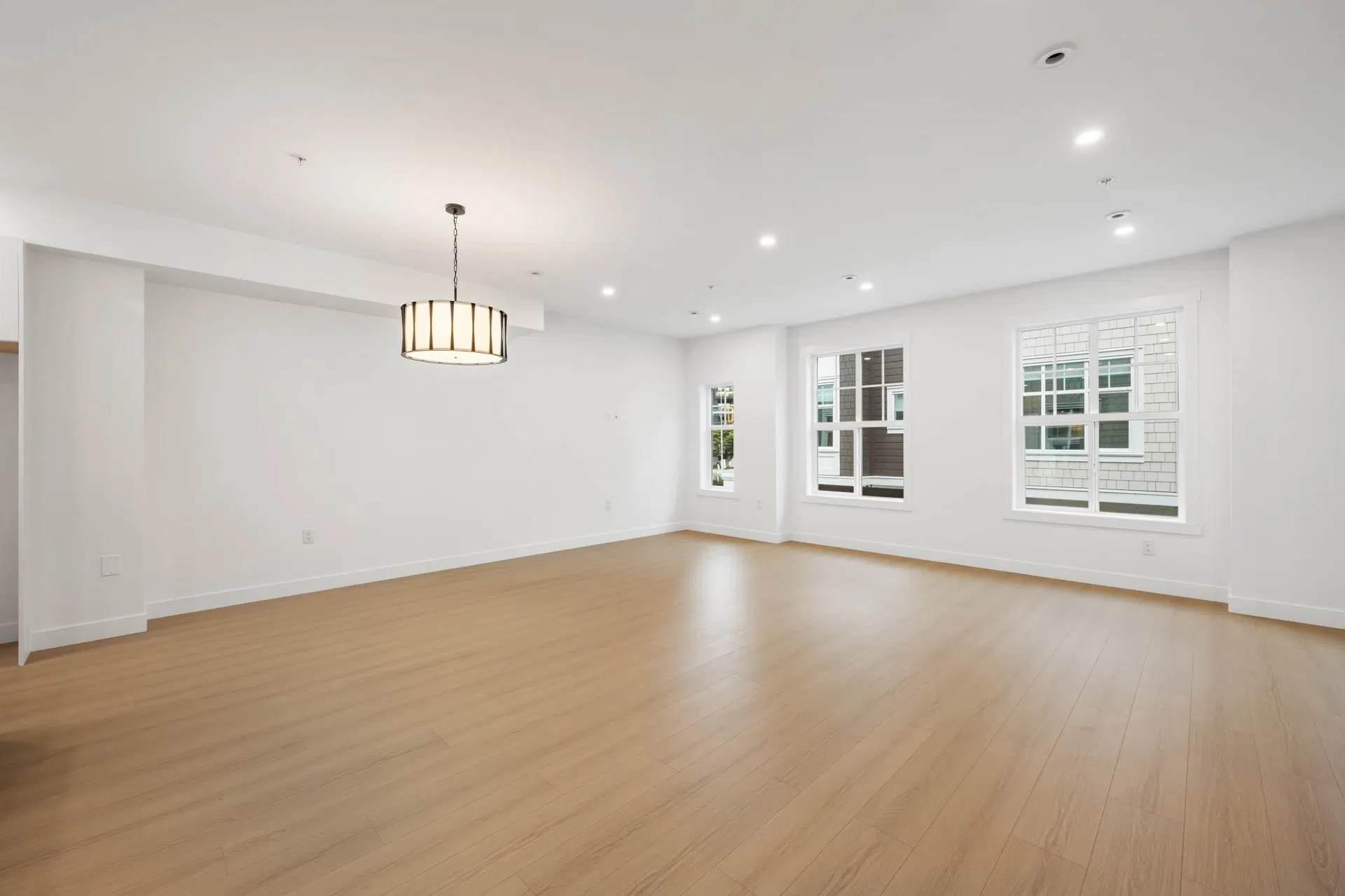 Photo 5 of 39 at #17 – 7716 207 Street
