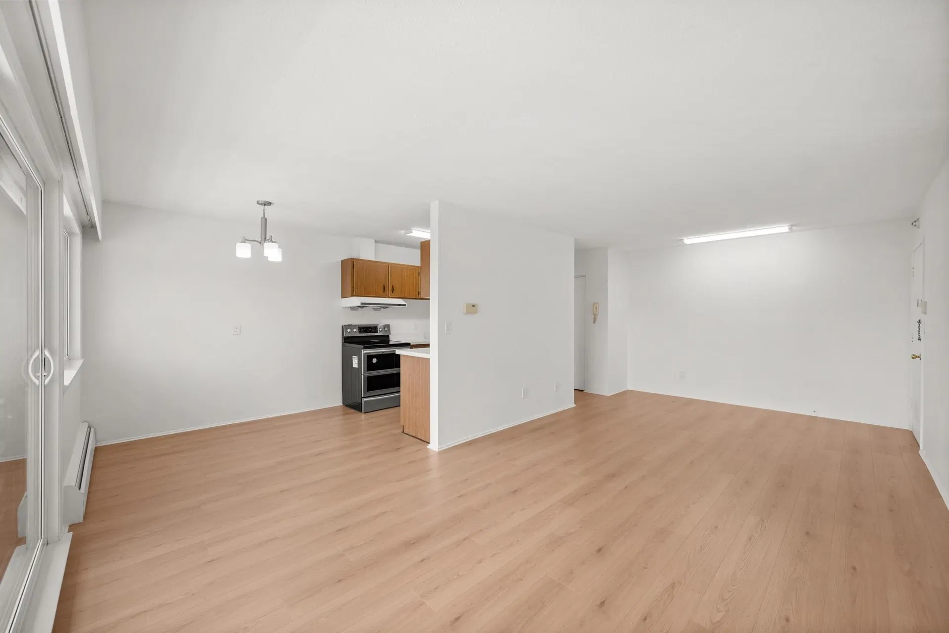 Photo 4 of 24 at #303 – 8080 Ryan Road