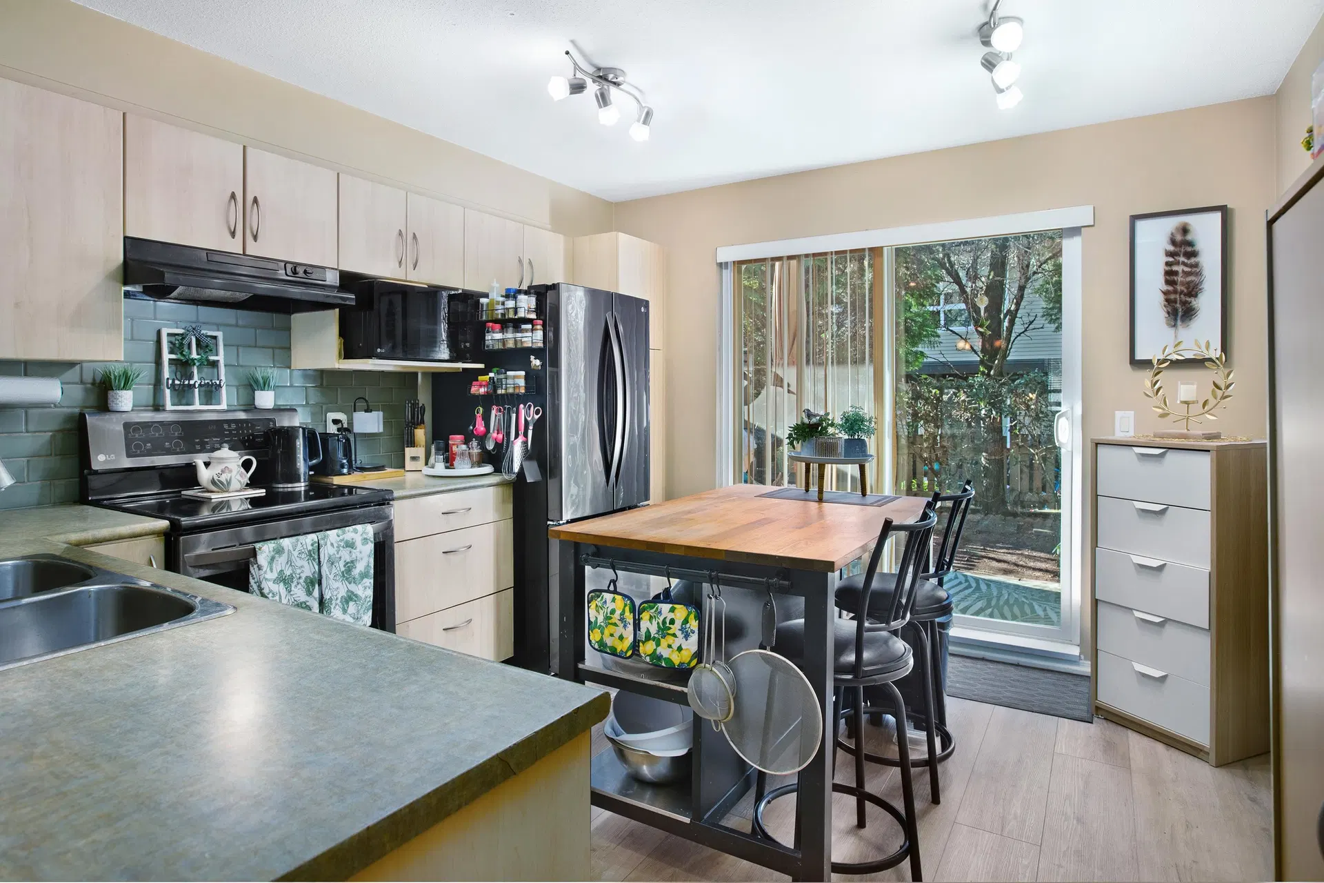 Photo 5 of 29 at #107 – 6747 203 Street