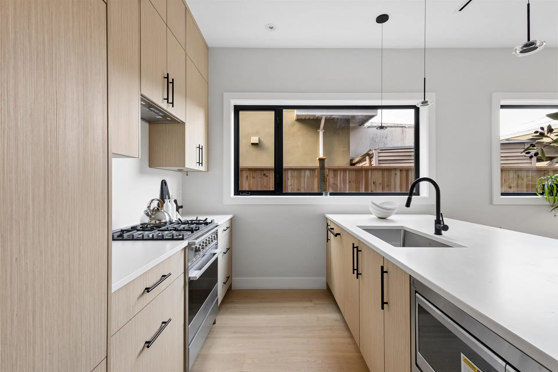 Photo 3 of 37 at #3 – 2017 E 23rd Avenue